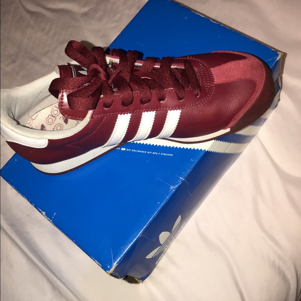 Adidas samoas